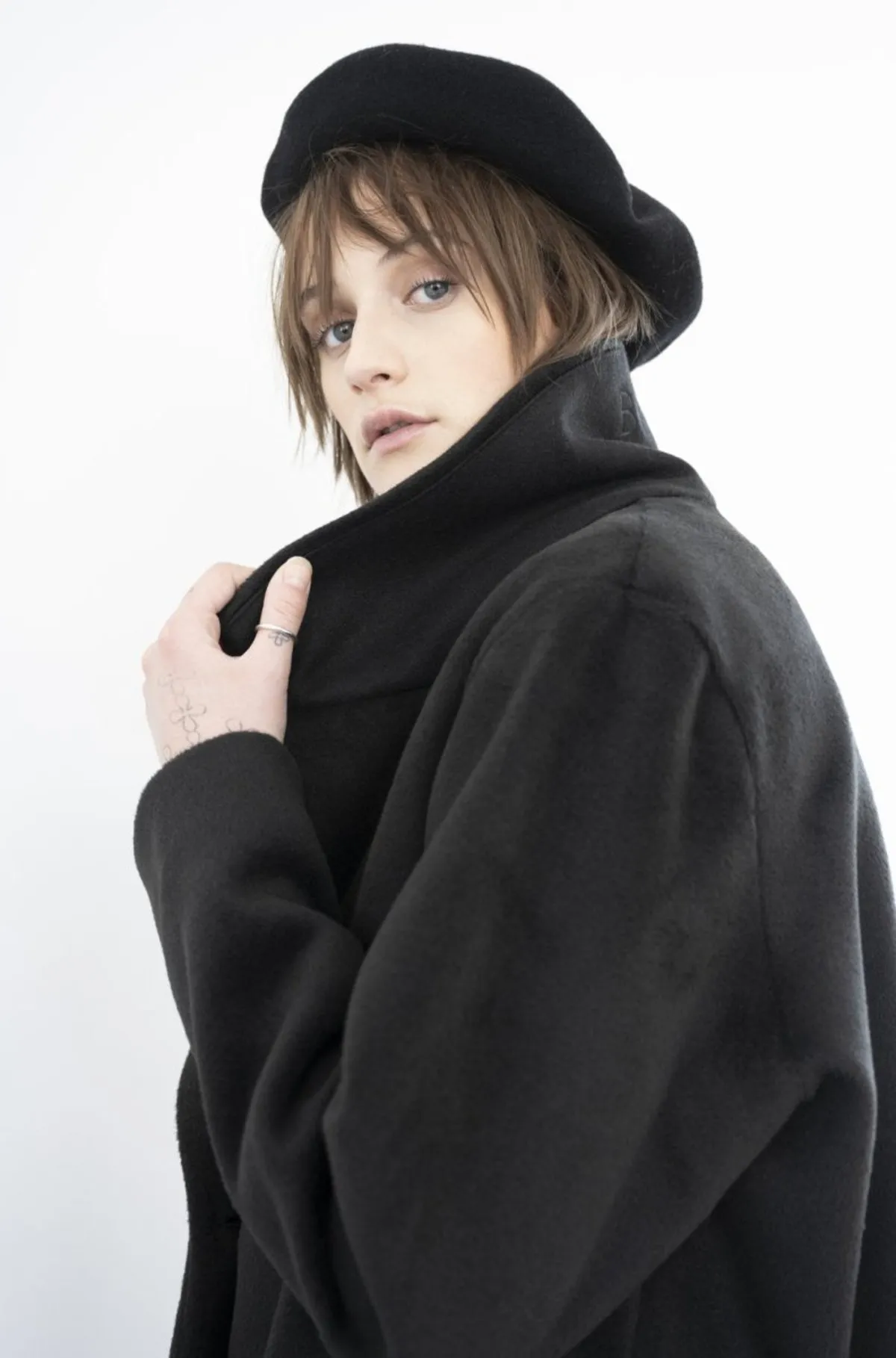 Albert Coat - Black/Oatmeal