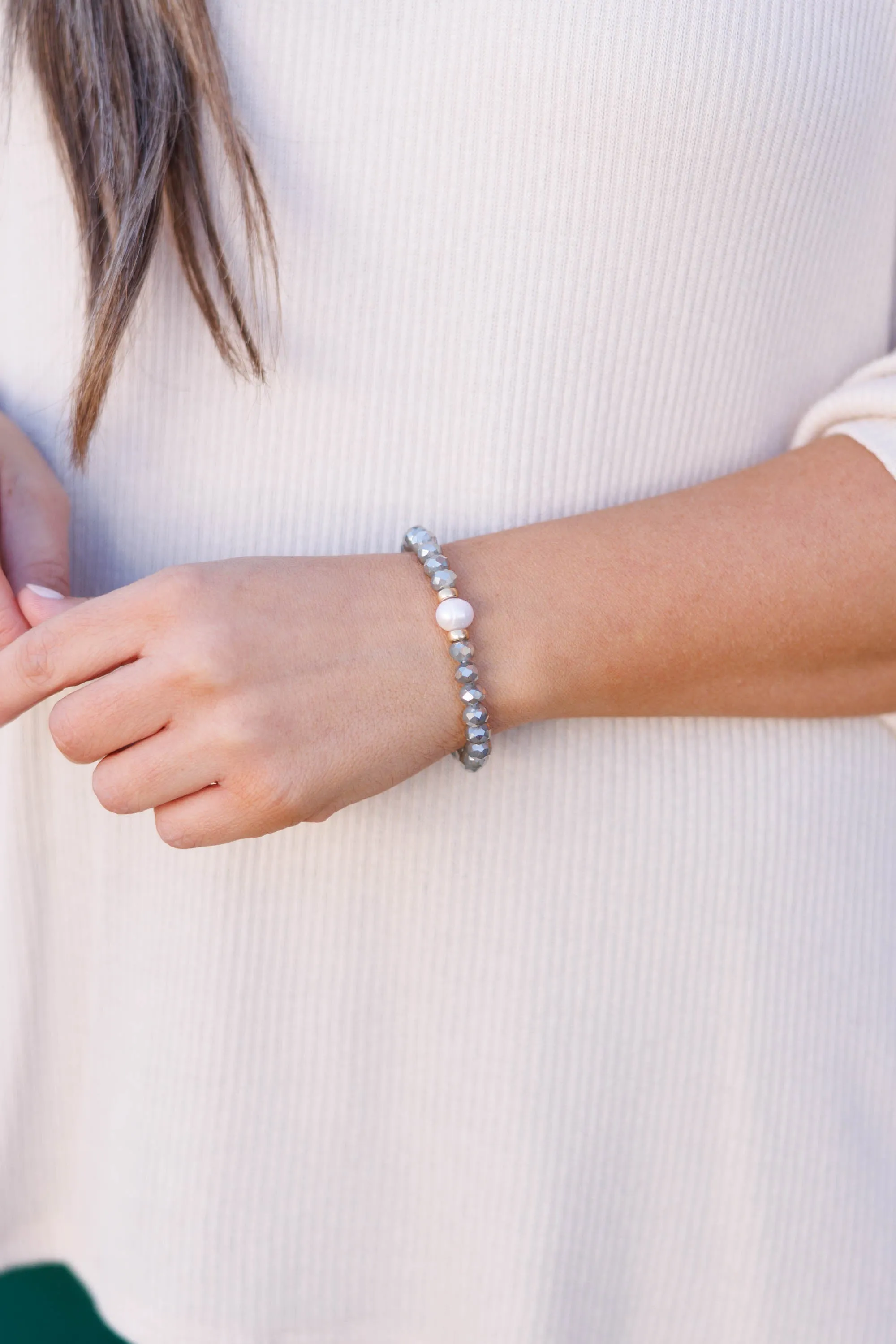 Opulent Scene Bracelet, Gray